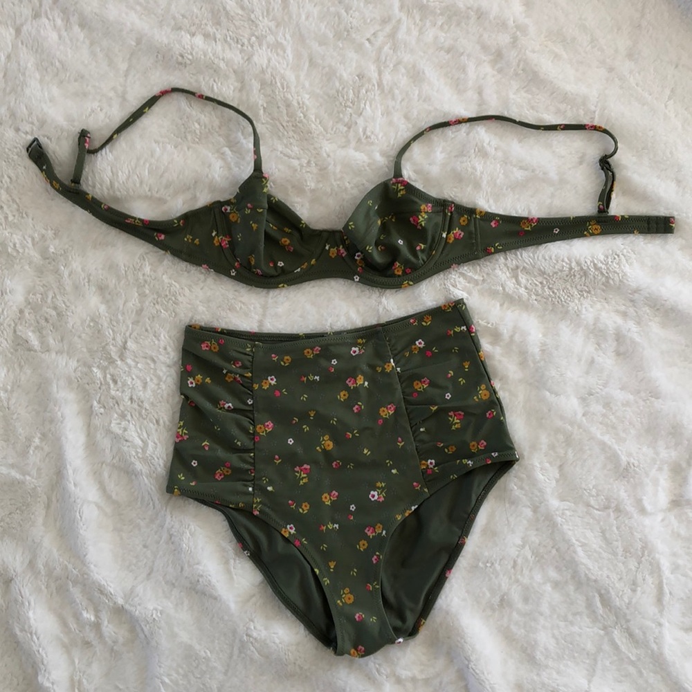 Swim suit
